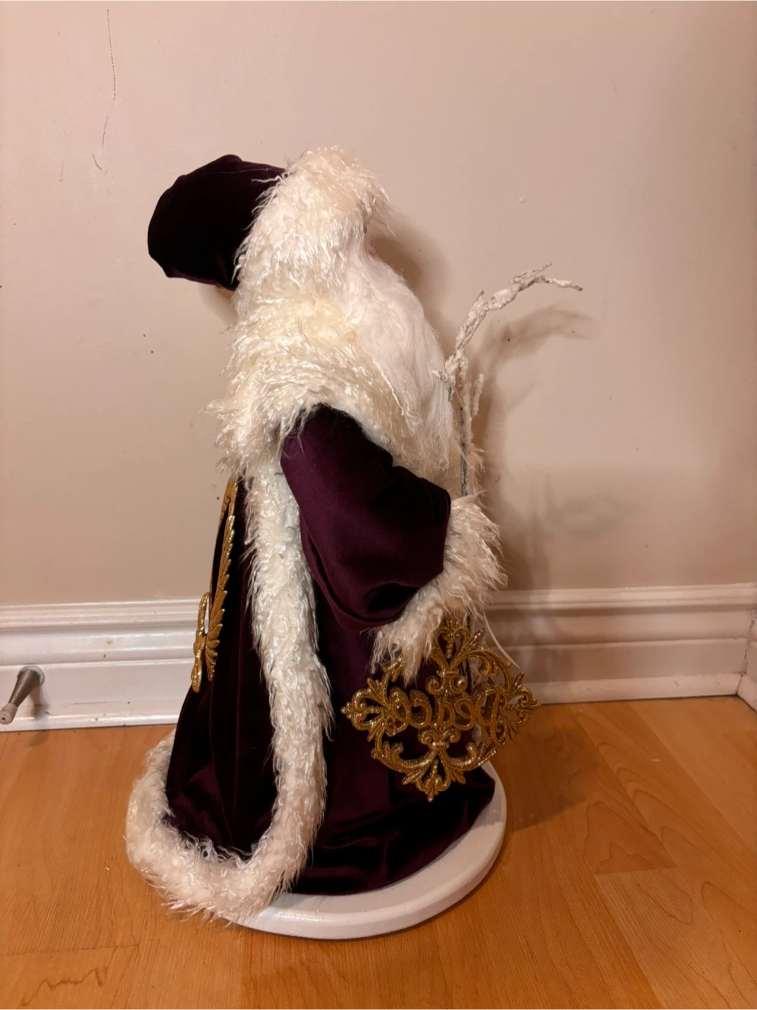 Handcrafted Shemavonians Santa – 19.5” Tall – Solid Wood Base - photo 4