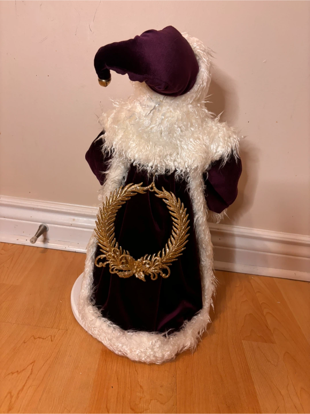 Handcrafted Shemavonians Santa – 19.5” Tall – Solid Wood Base - photo 3