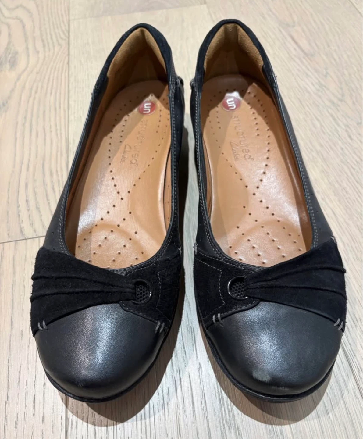 Clarks Unstructured Black Flats - size 10