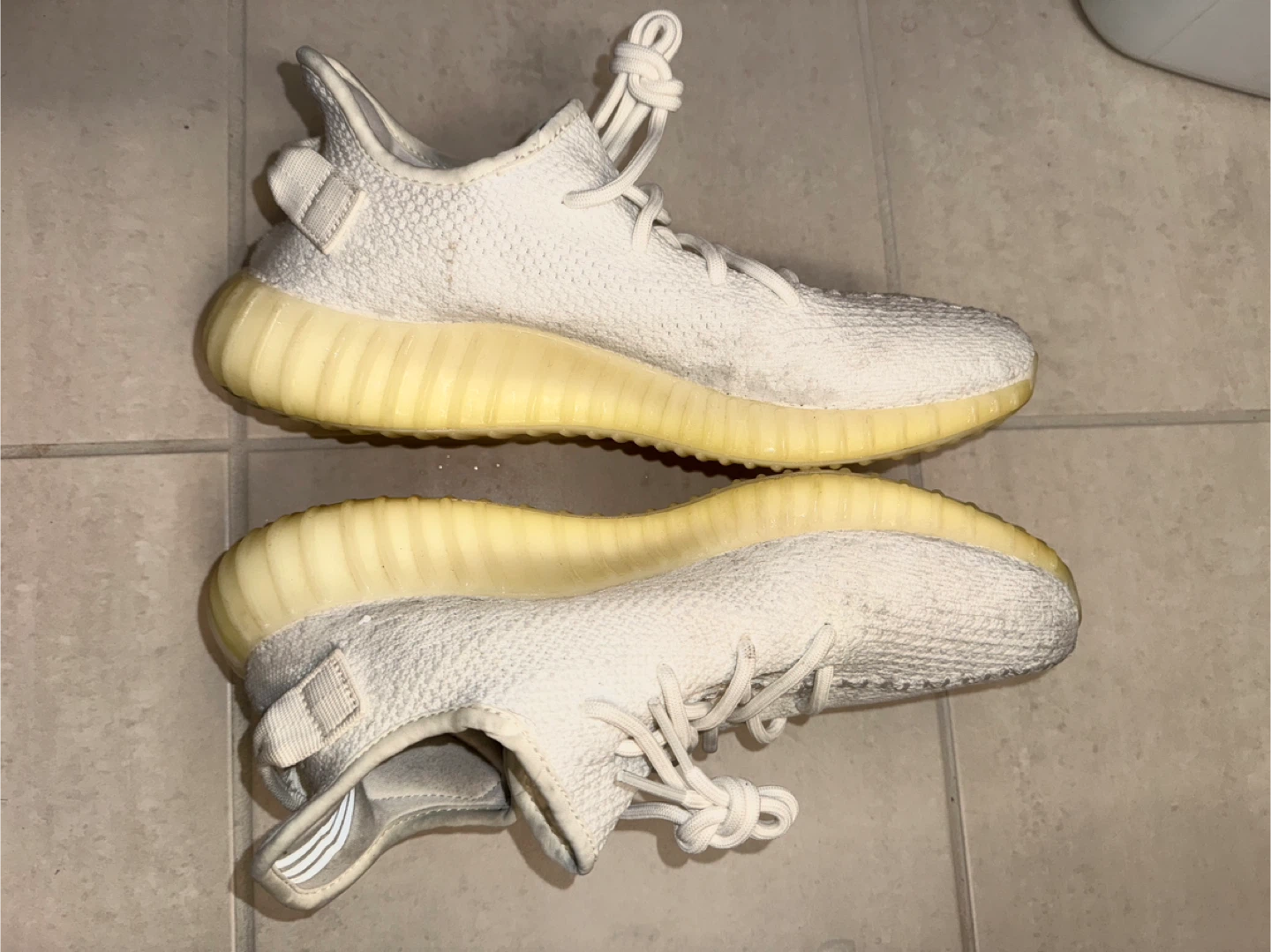Adidas Yeezy Boost 350 V2 - size 9.5 (US) - photo 3