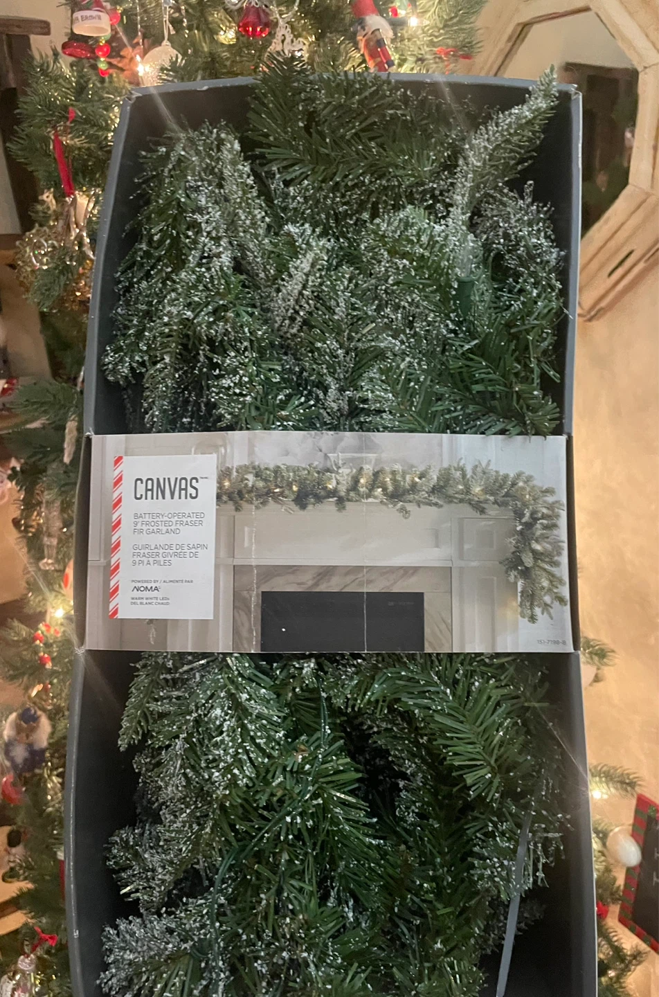 * LAST CHANCE * New 9-Foot Snow Dusted/Flocked Lighted Garland - photo 3