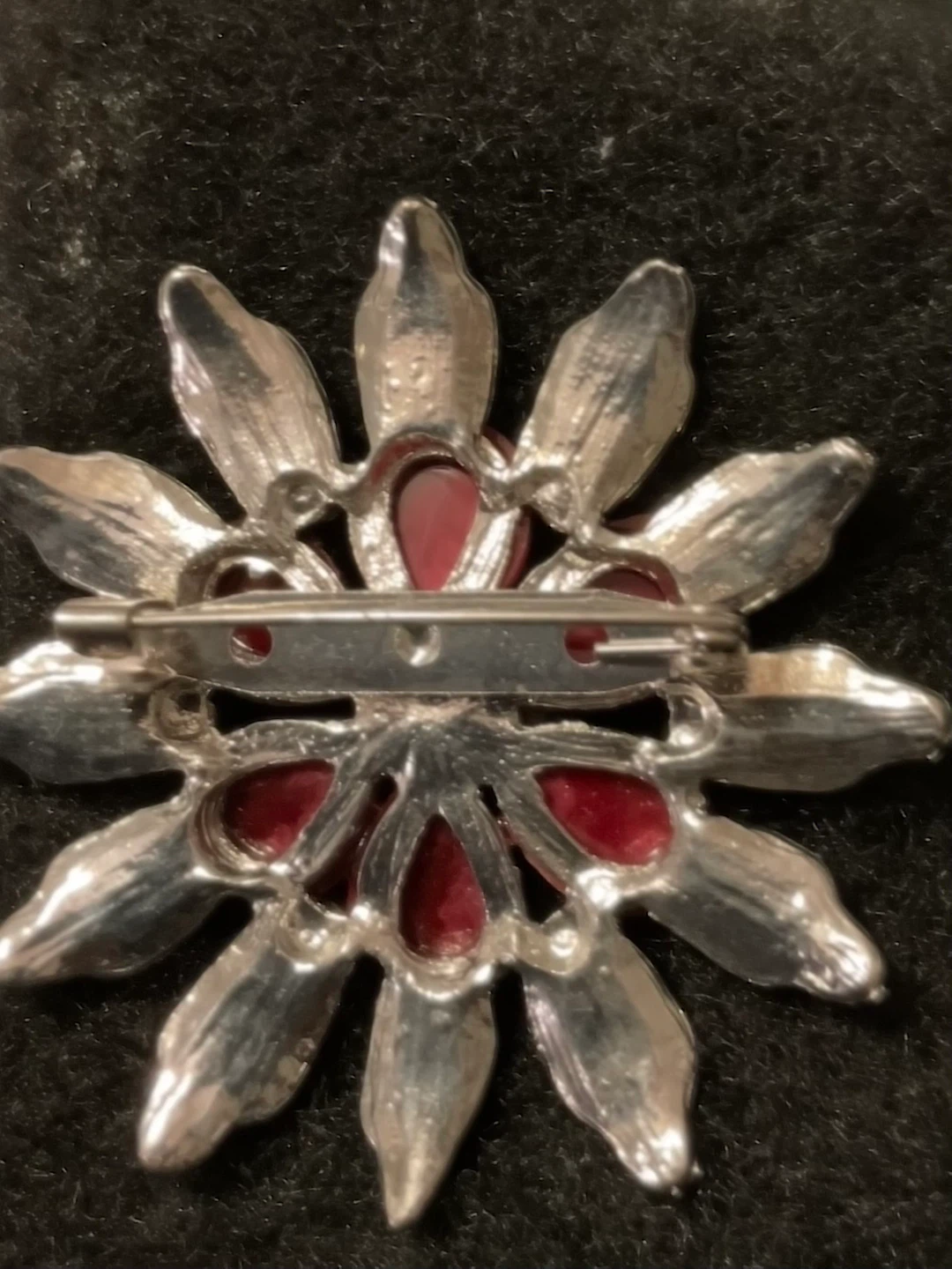 Vintage 1970 ‘s Red & Silver Flower Brooch - photo 2