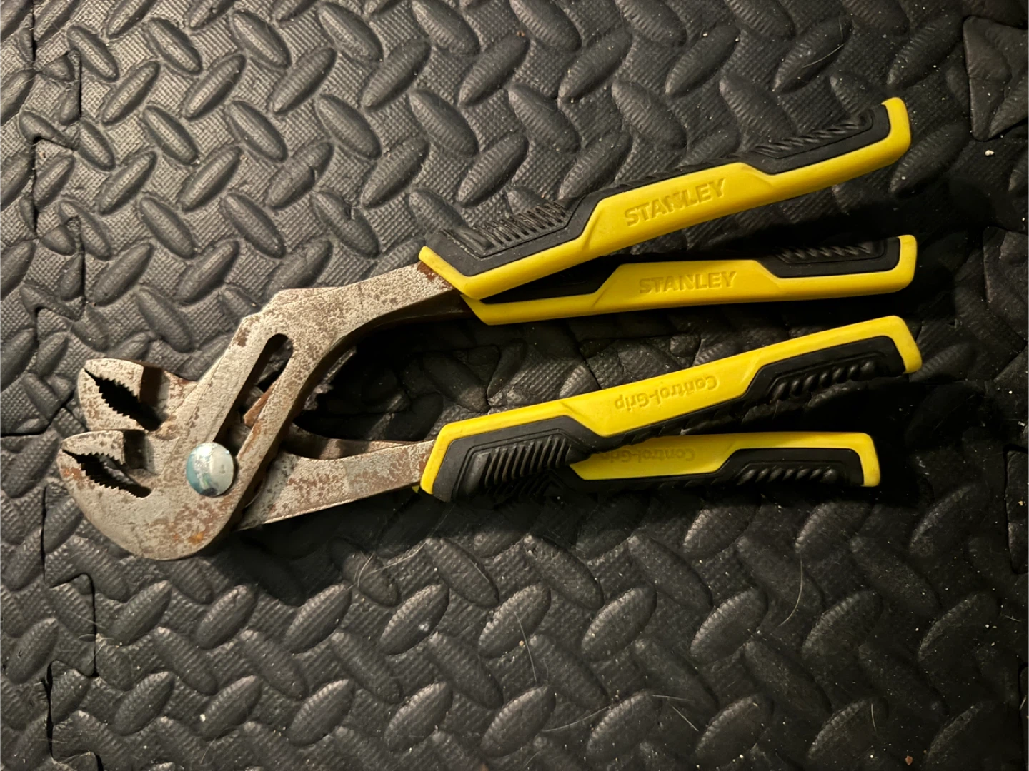 Stanley Control-Grip Groove Joint Pliers - photo 2