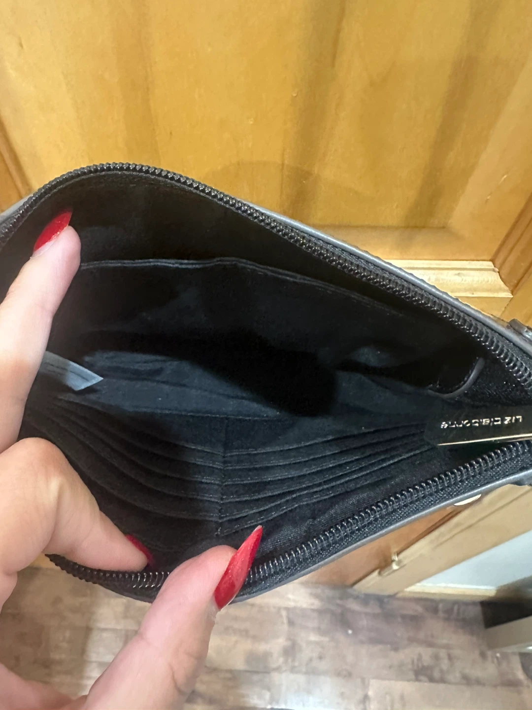 Liz Claiborne Black Crossbody Bag - photo 2