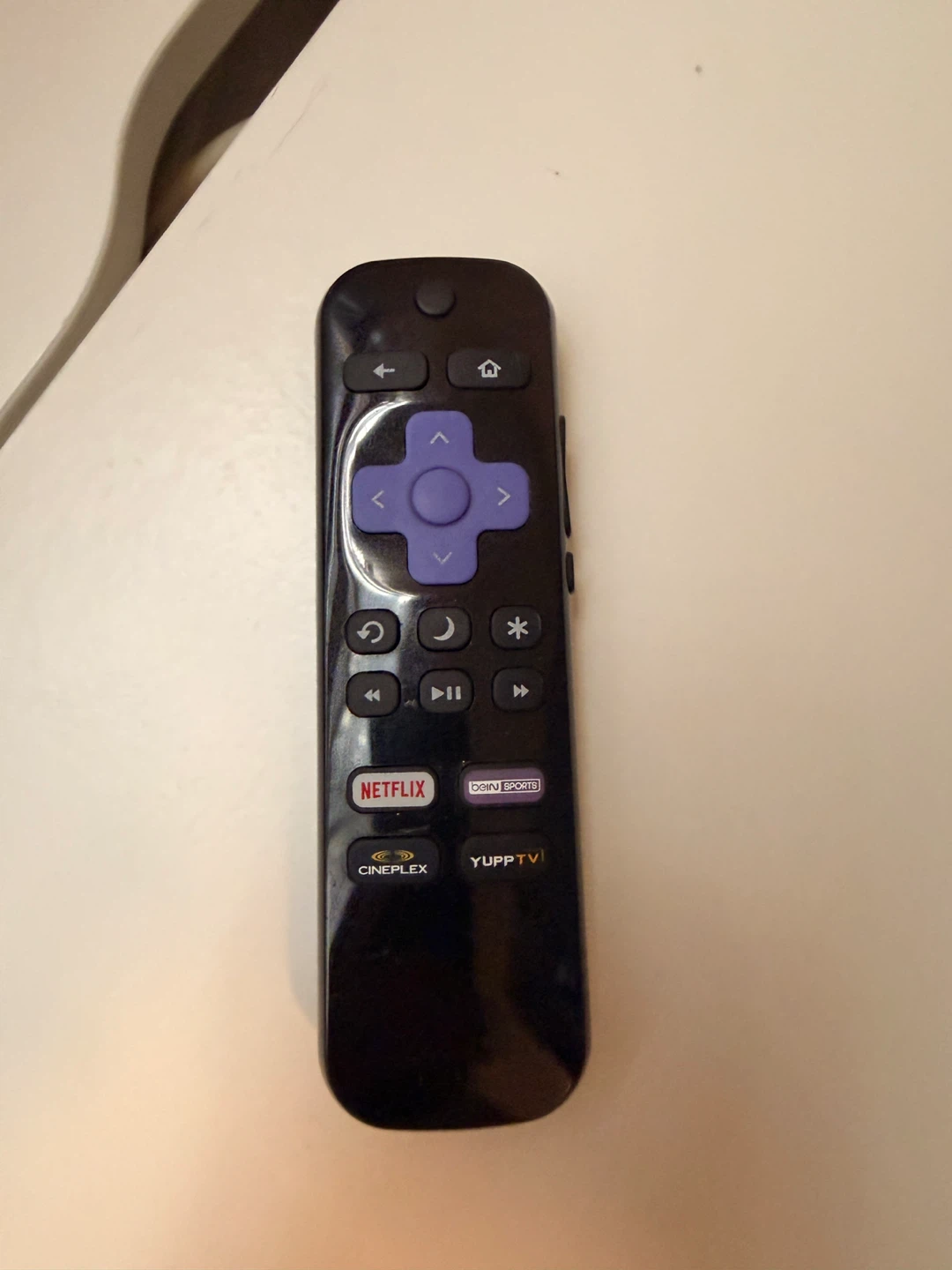 Insignia 40 inch Roku TV - photo 3
