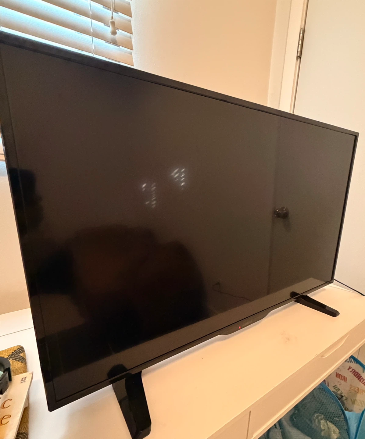 Insignia 40 inch Roku TV