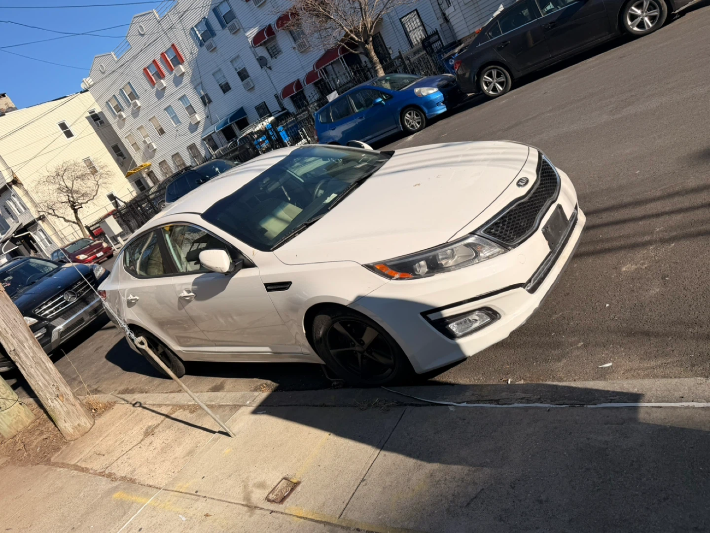 Kia Optima White Sedan - photo 5