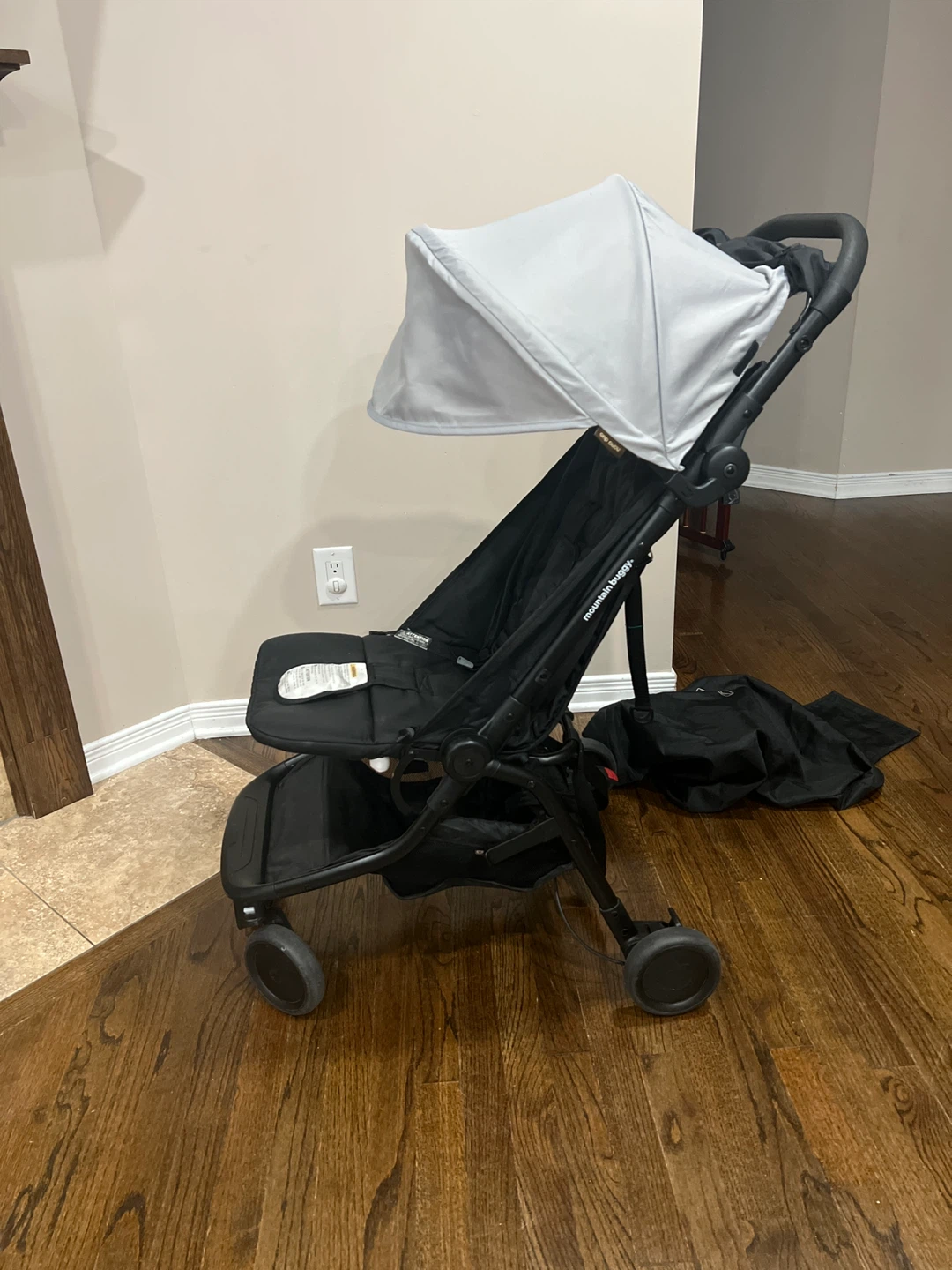 Mountain Buggy Nano Stroller - Black and Red - photo 3
