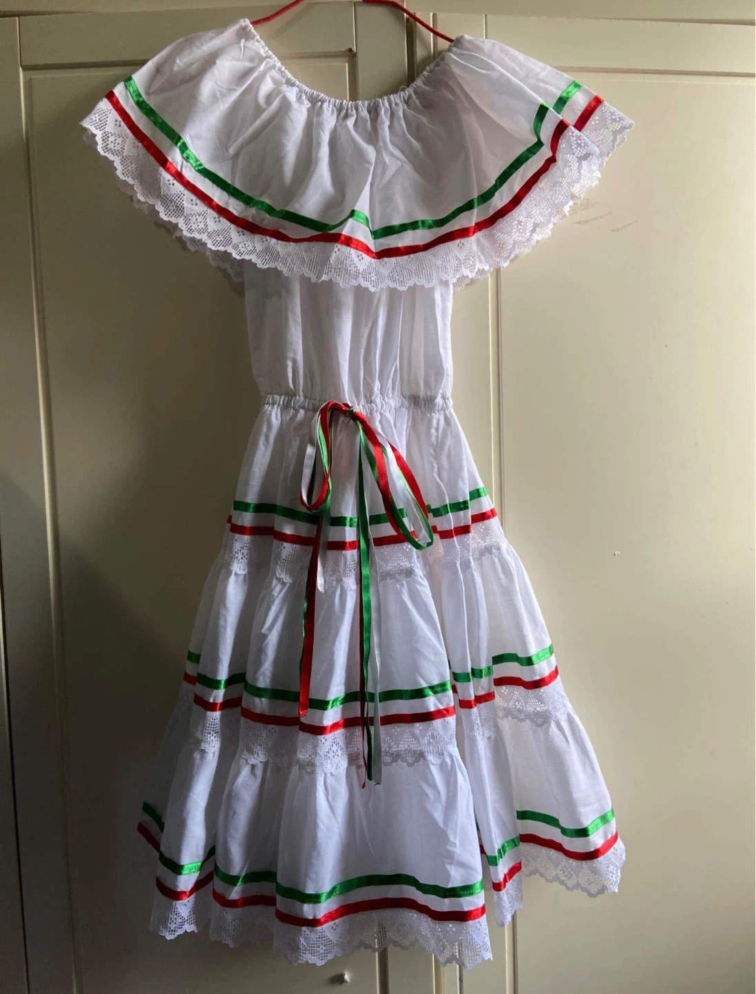 Girls Dress  Size 8 🥕