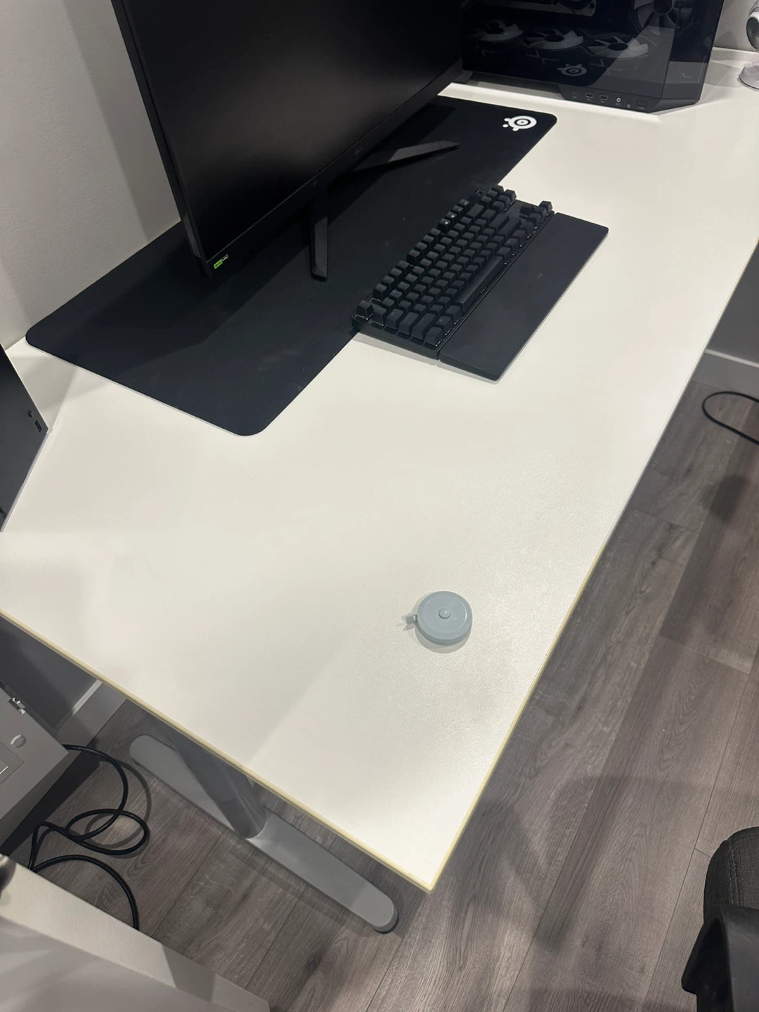 63x31 inches White Ikea Desk *Delivery Available*