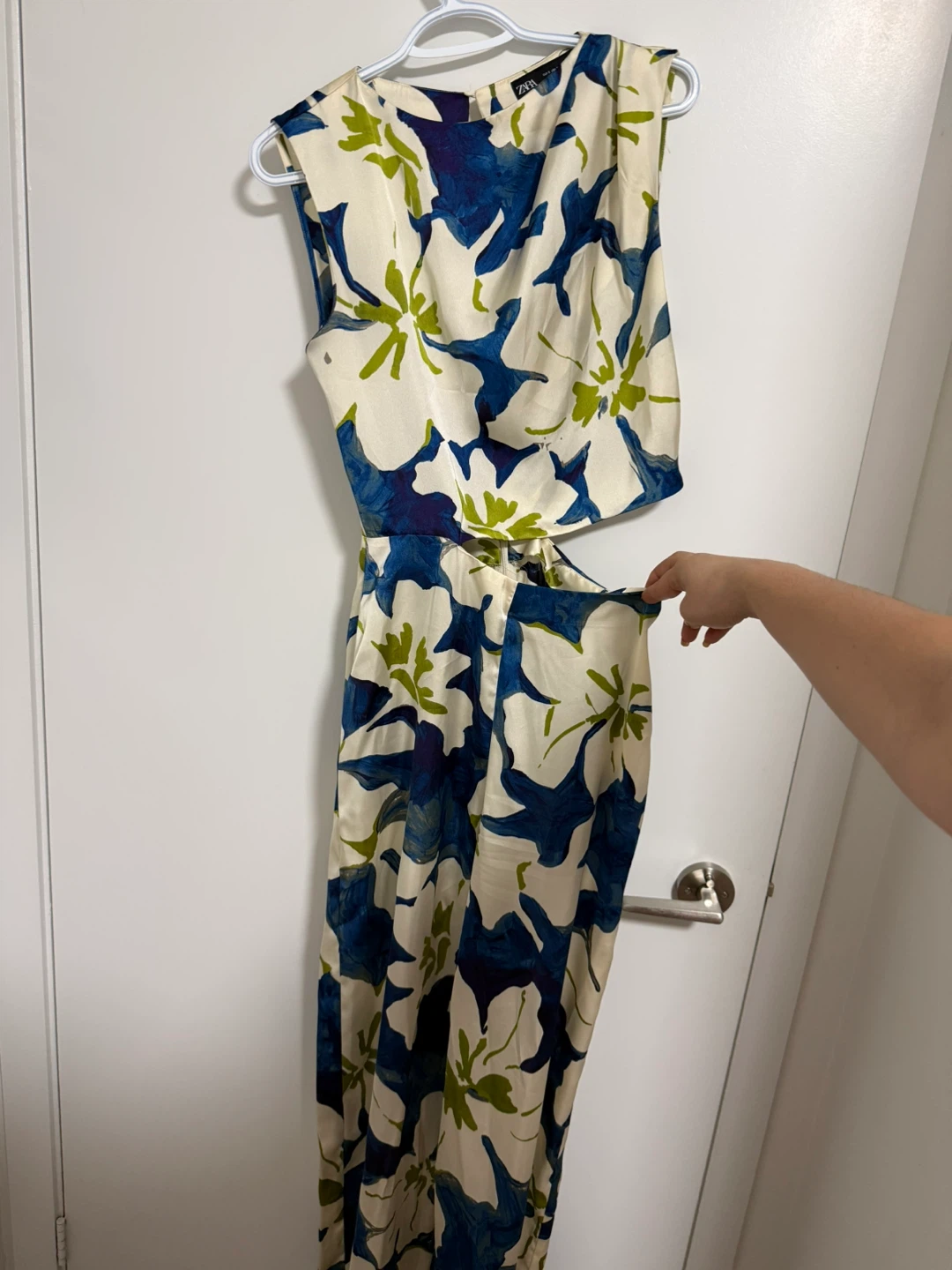Zara Floral Print Jumpsuit- Size S - photo 2