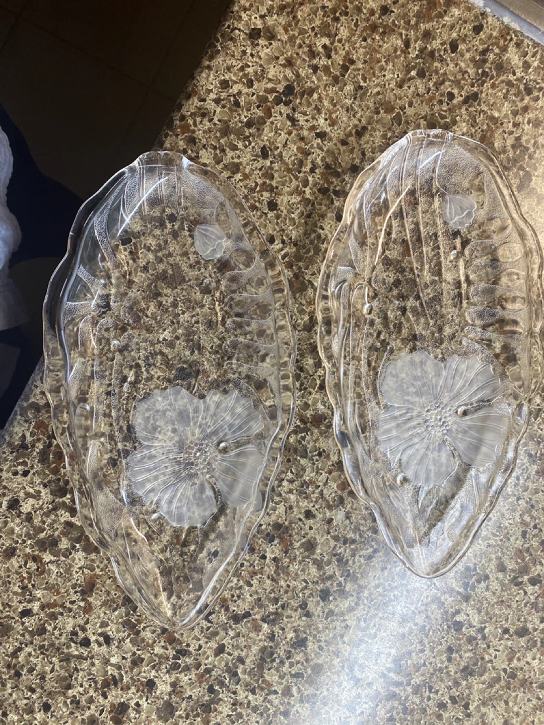 MIRO Crystal Leaf Plates - Set of 2 - photo 2