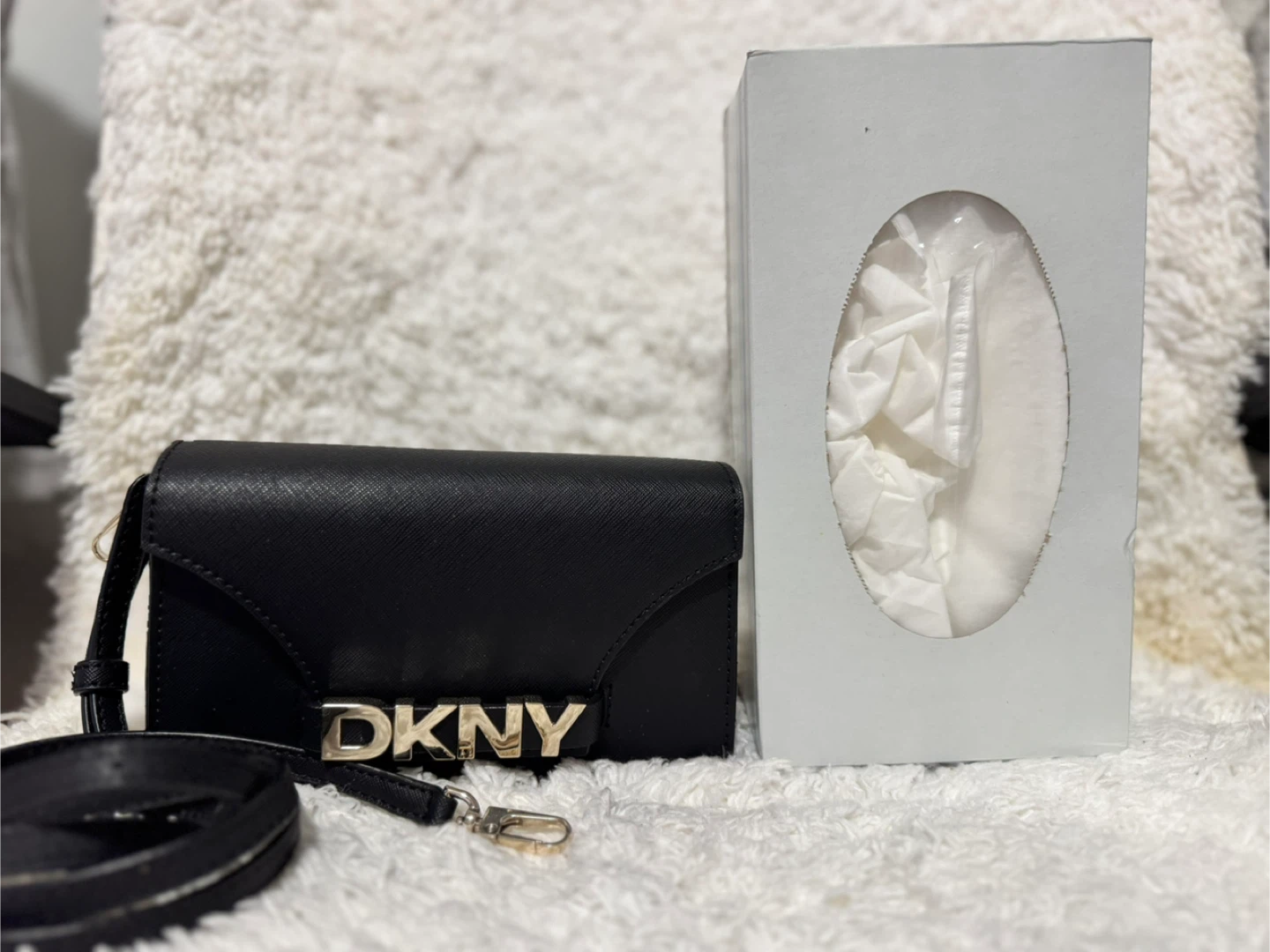 DKNY Avril Black Wallet on a String - photo 3
