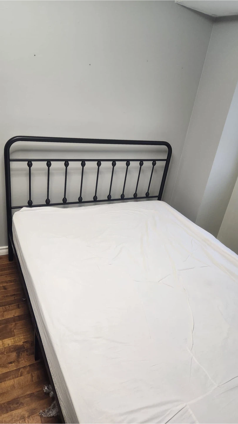 Queen Metal Bed Frame - Black