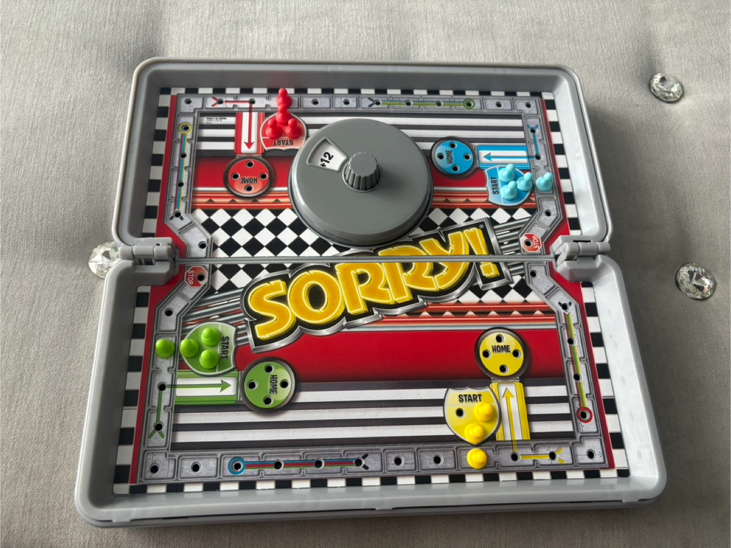 Hasbro Gaming Sorry! Travel Game - photo 2