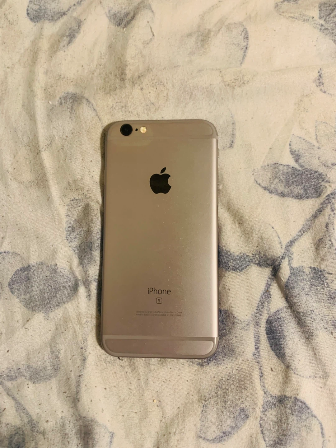 iPhone 6S - Great Condition - photo 2