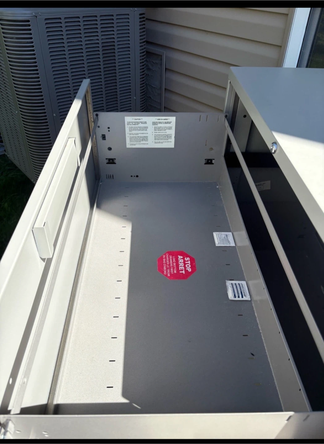 3 Metal Filing Cabinets - photo 4