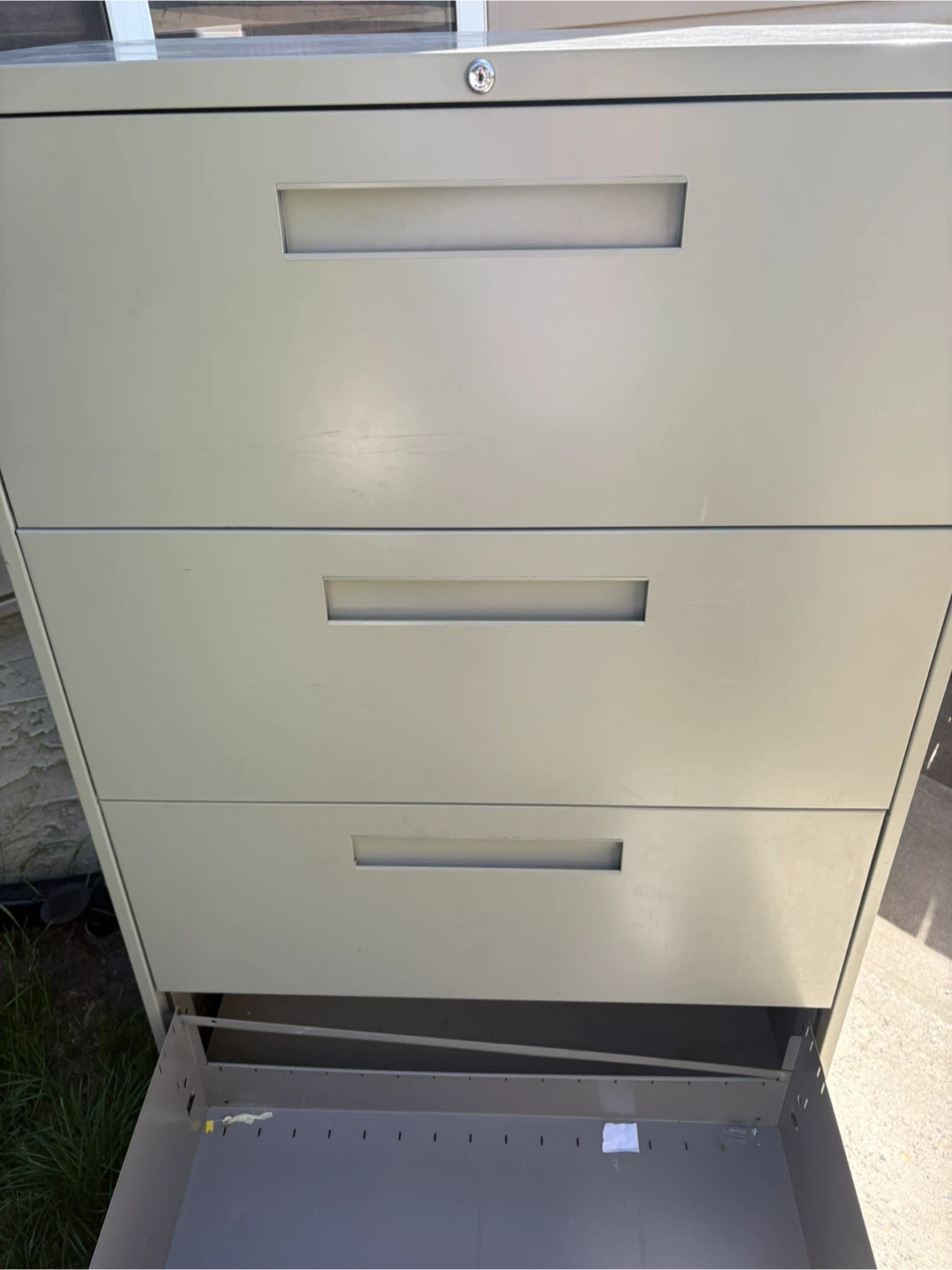 3 Metal Filing Cabinets - photo 3