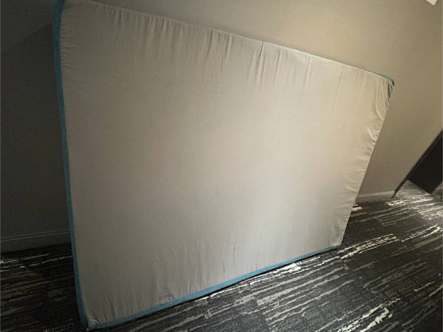 Like new Full/Double Bed Sheet, free IKEA Dvala cover - photo 4