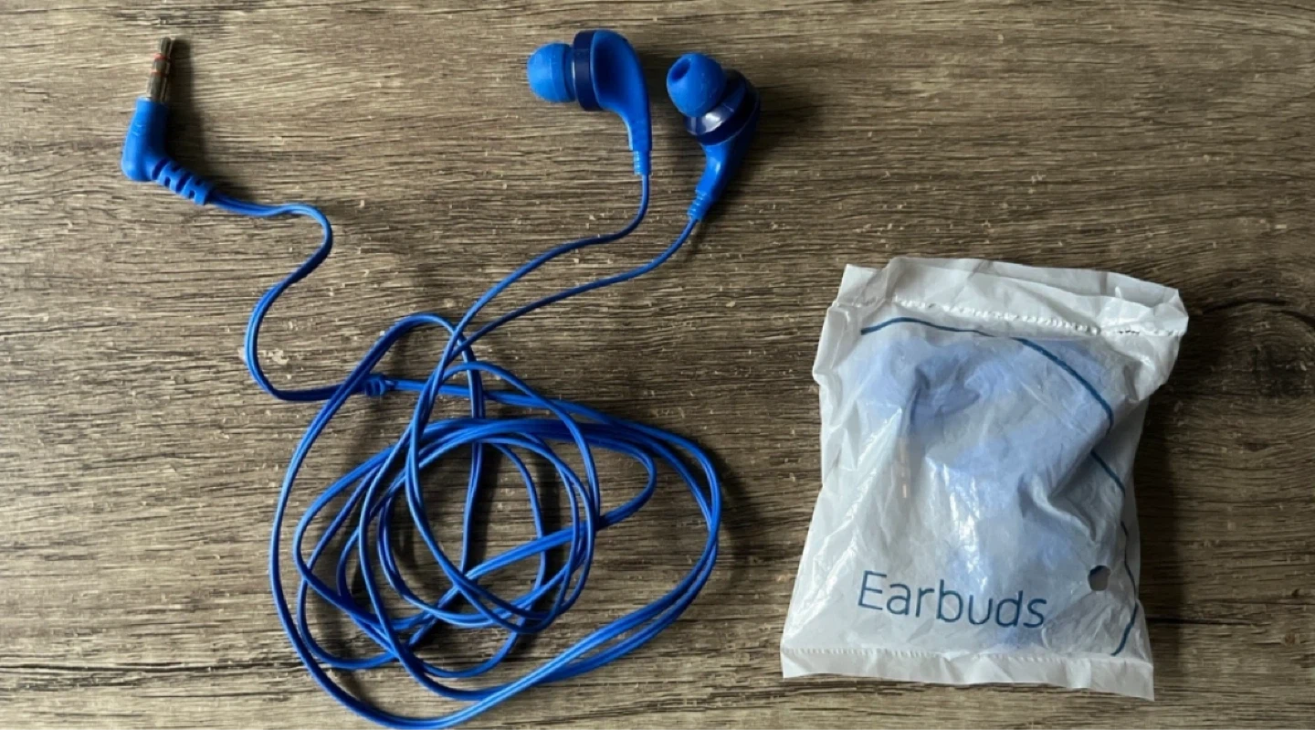 Earbuds (NEW)