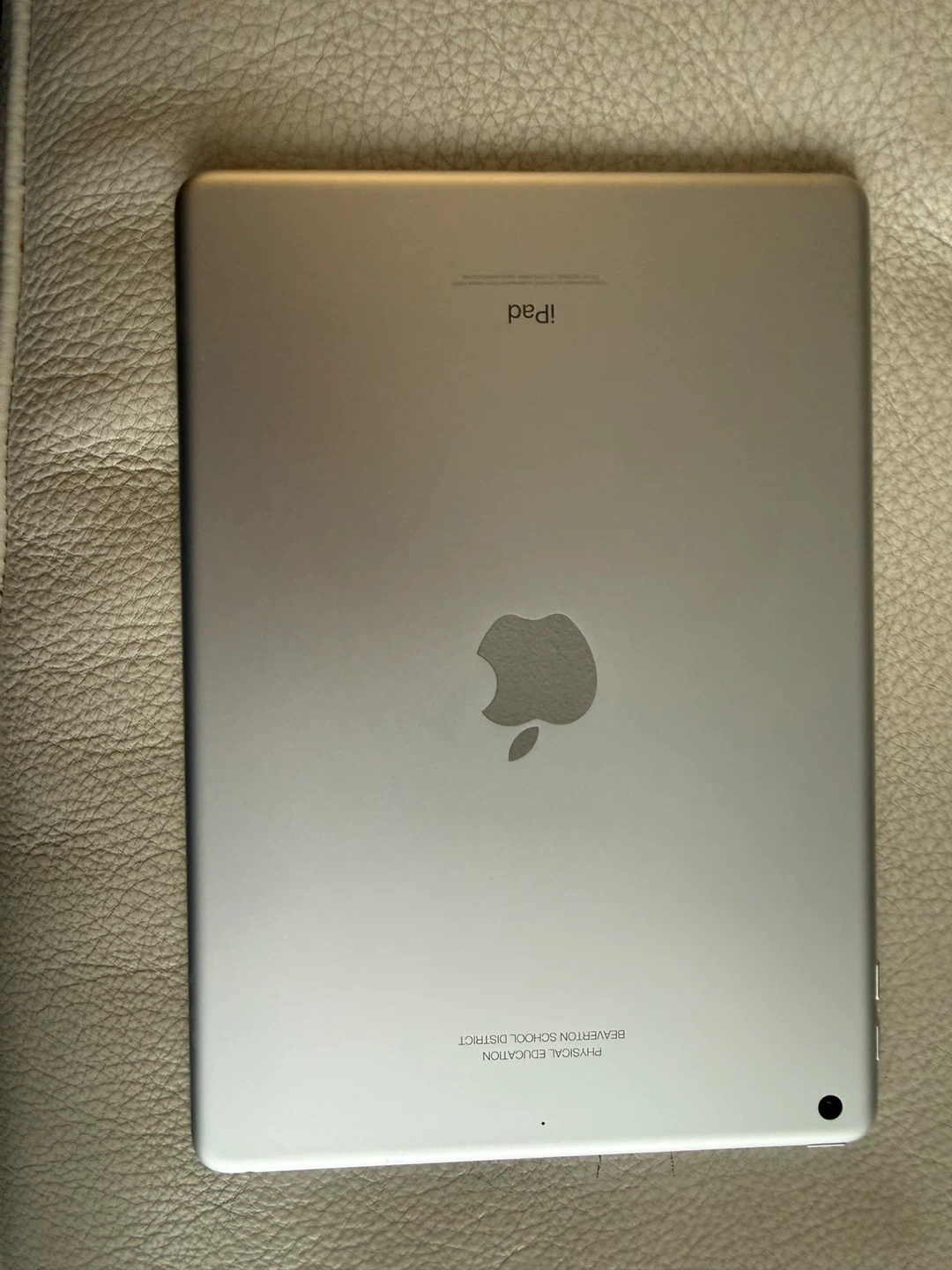 Apple iPad 9.7” (2018, 6th Gen) - photo 3