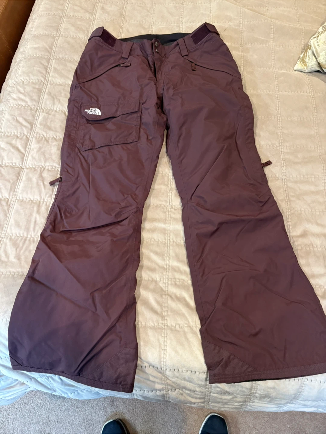 North Face HyVent Women’s Insulated Ski Pants