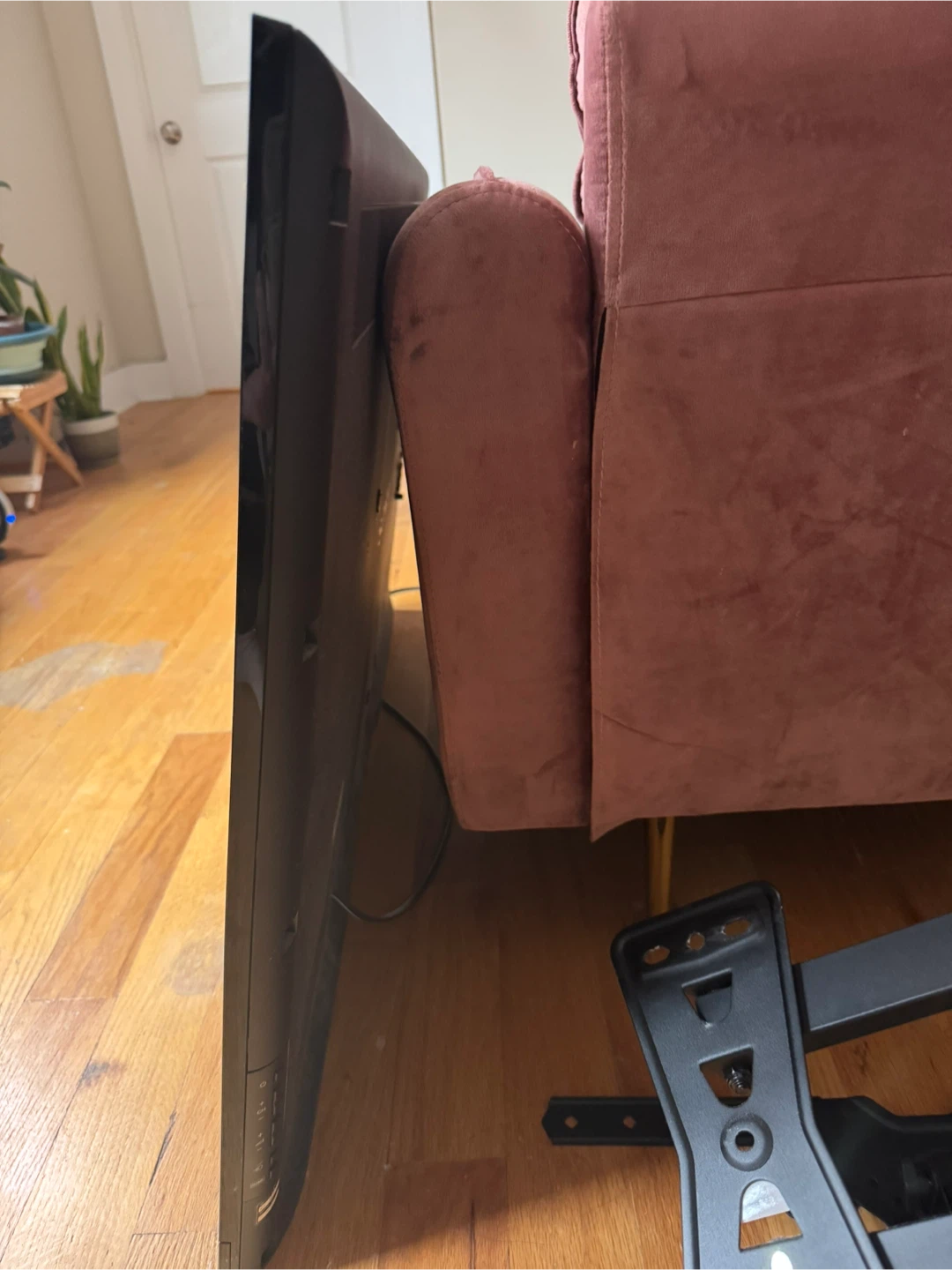 Sony Bravia TV with Mount & Remote - photo 2