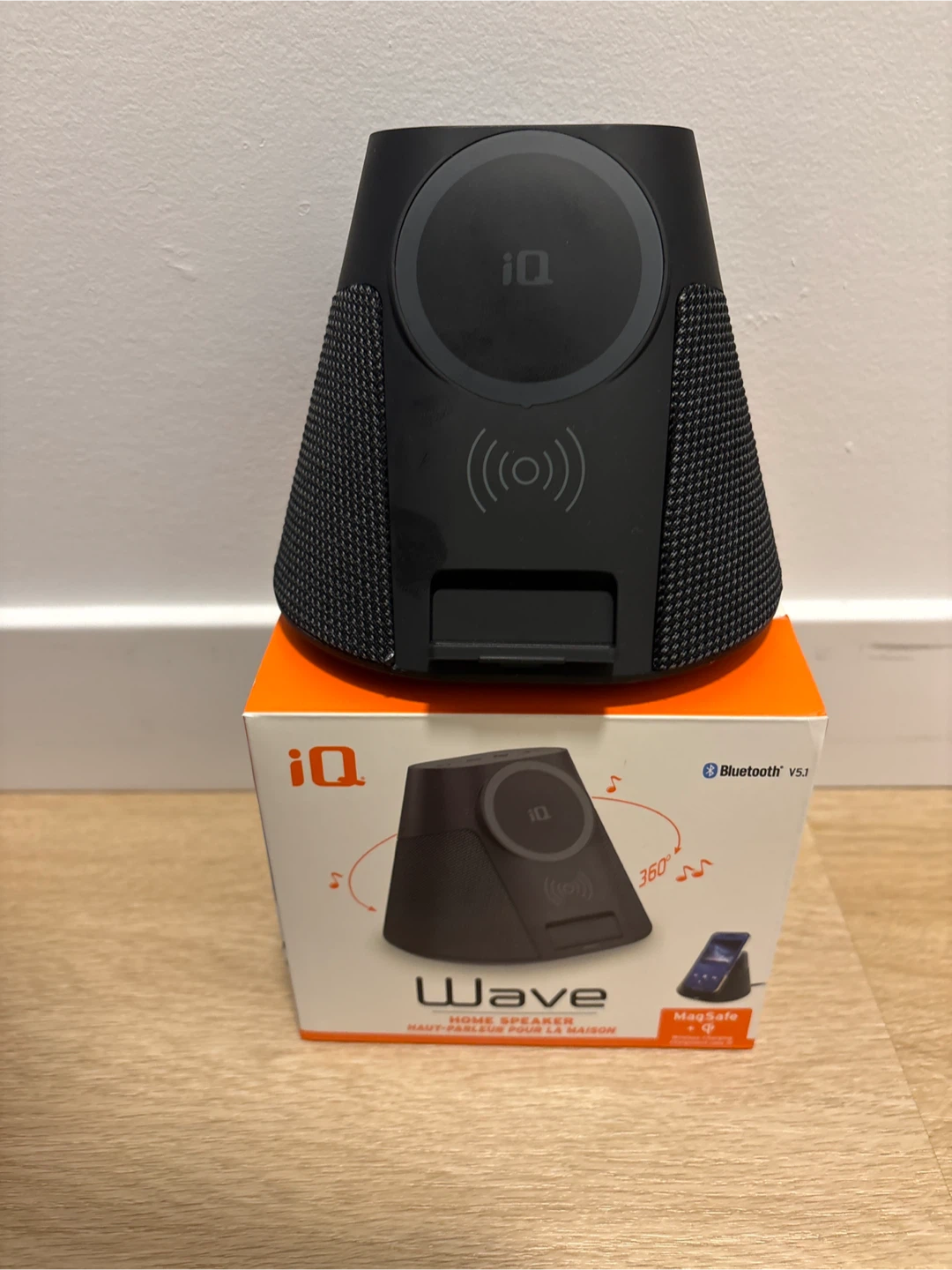 iQ Wave Home Speaker with MagSafe Wireless Charging - photo 5