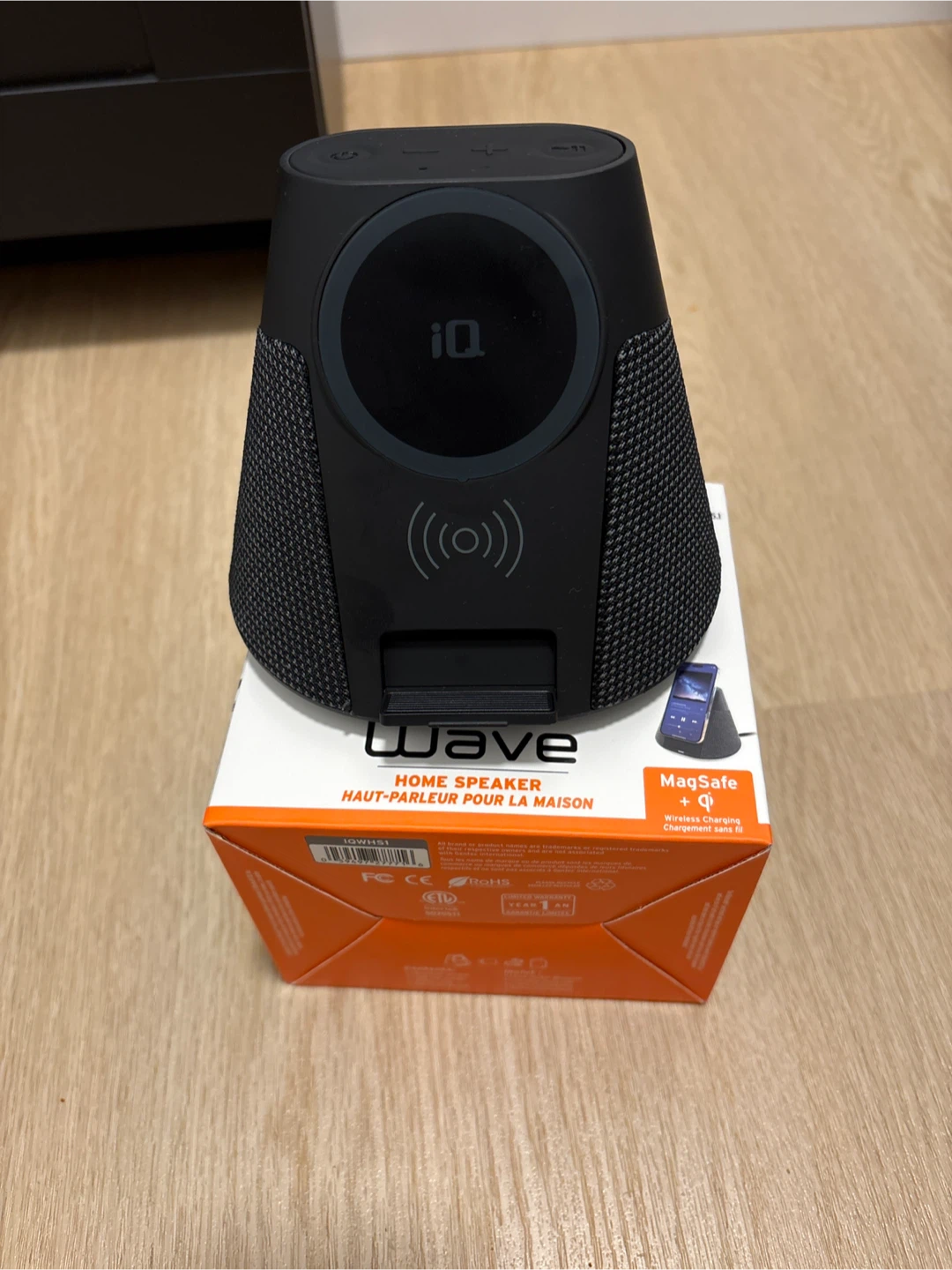 iQ Wave Home Speaker with MagSafe Wireless Charging - photo 3