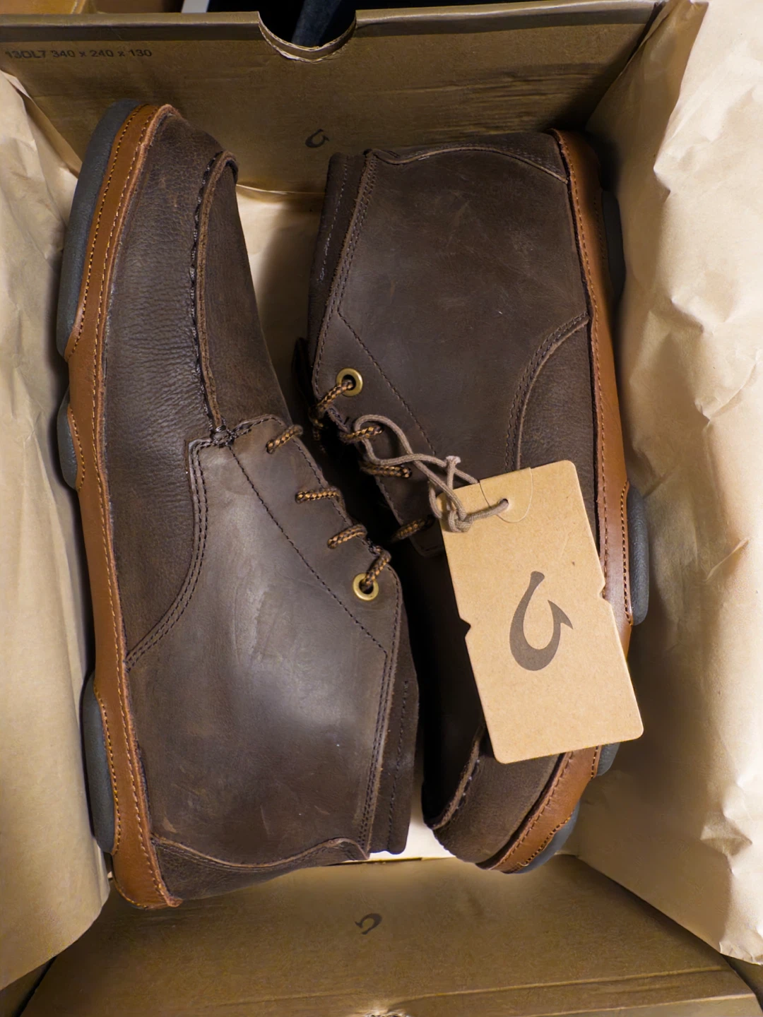 OluKai Makia Charcoal/Charcoal Men's Size 8
