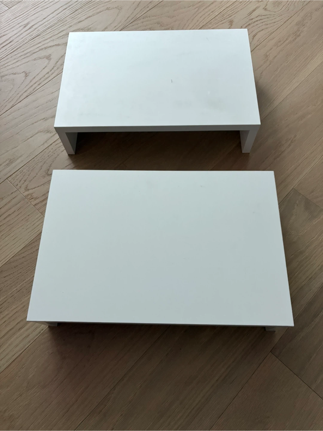Two white wood laptop stands - photo 2