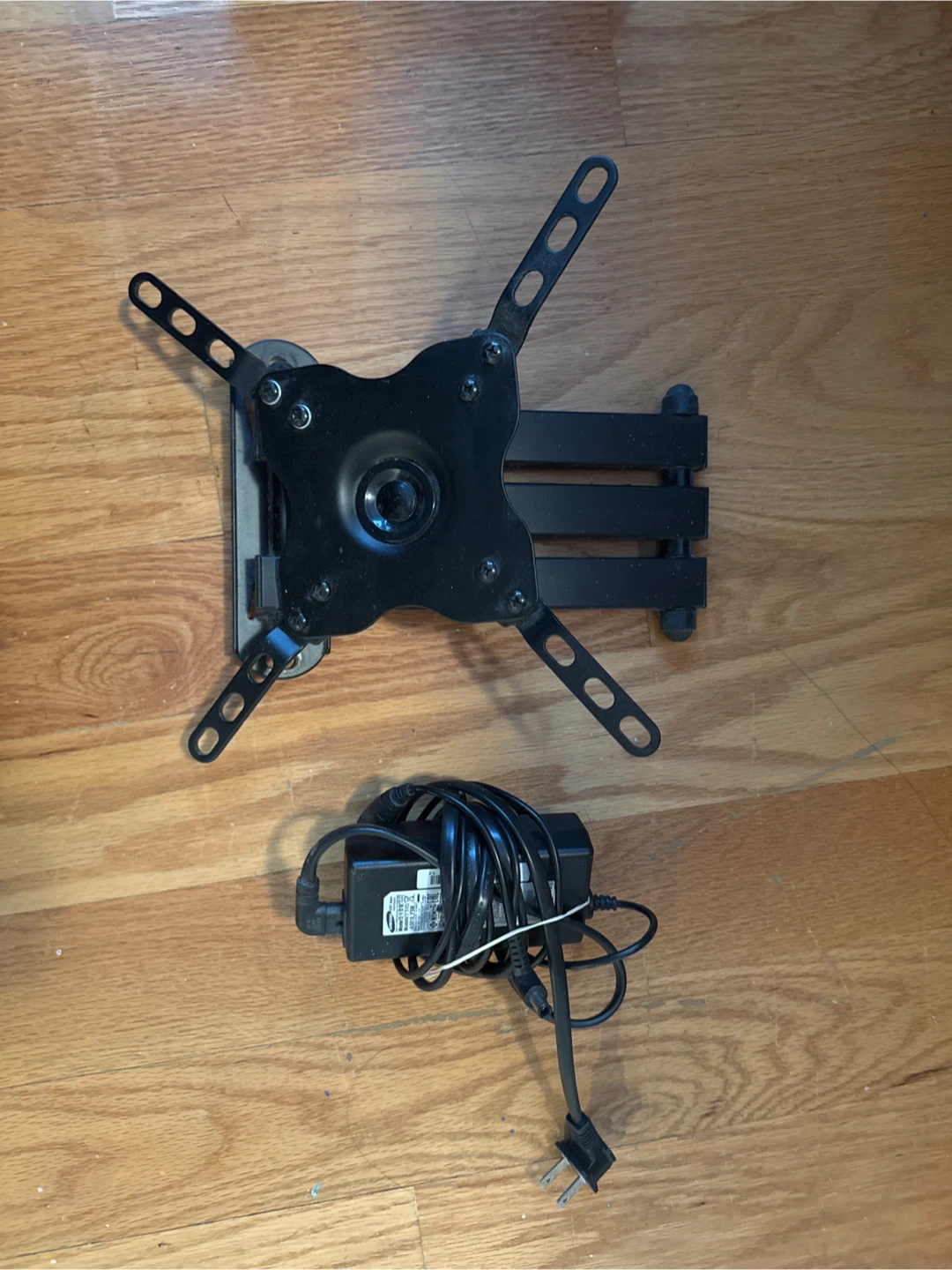 Samsung TV & TV Mount - photo 2
