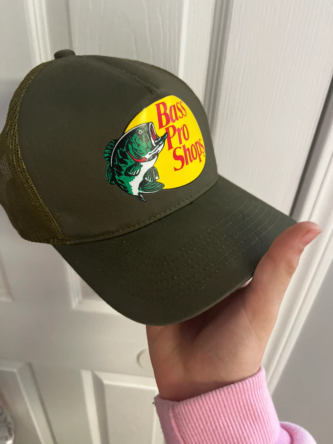 🥕Bass Pro Shops Olive Green Trucker Hat