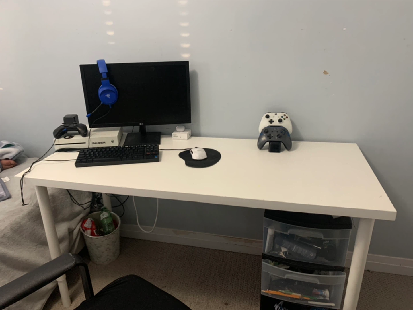 White Desk from ikea