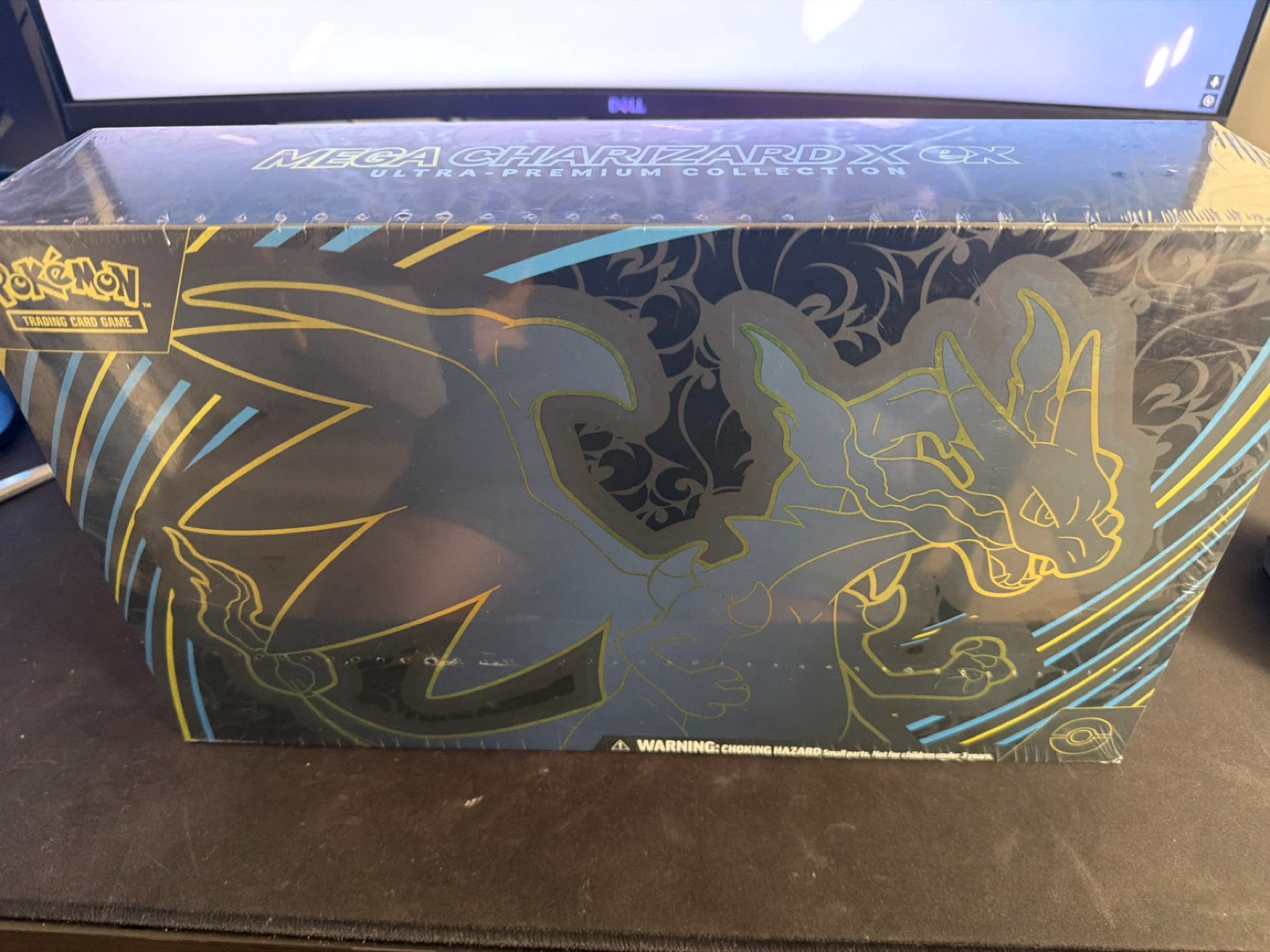 Pokemon Mega Charizard X EX Ultra-Premium Collection