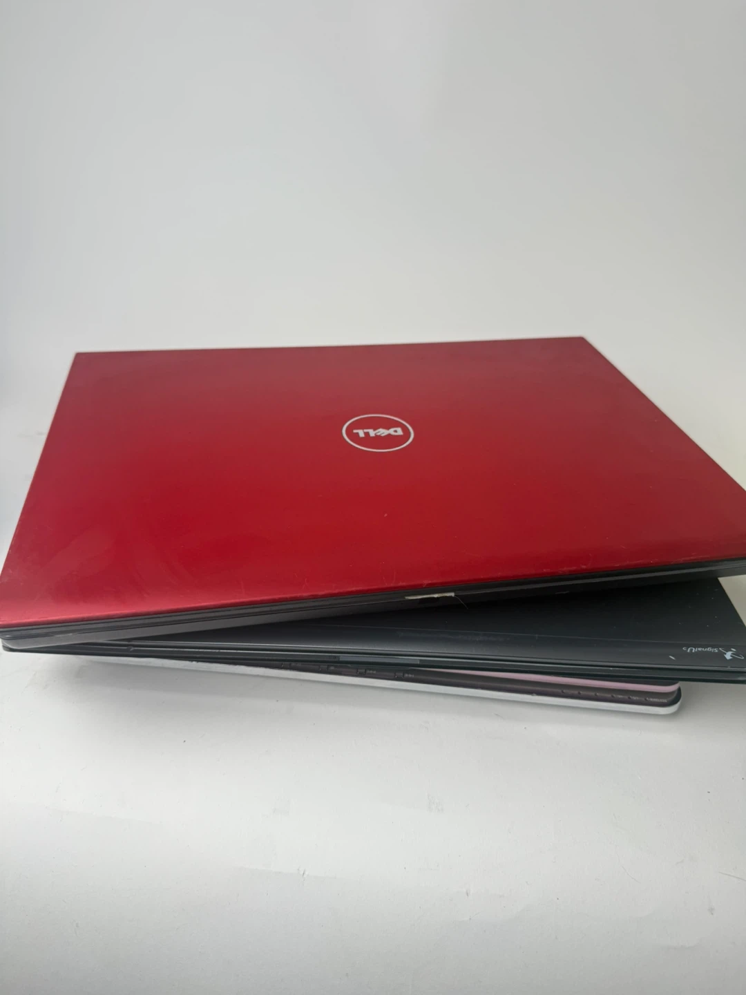 Dell Studio Laptop - Red 500GB HDD - photo 3