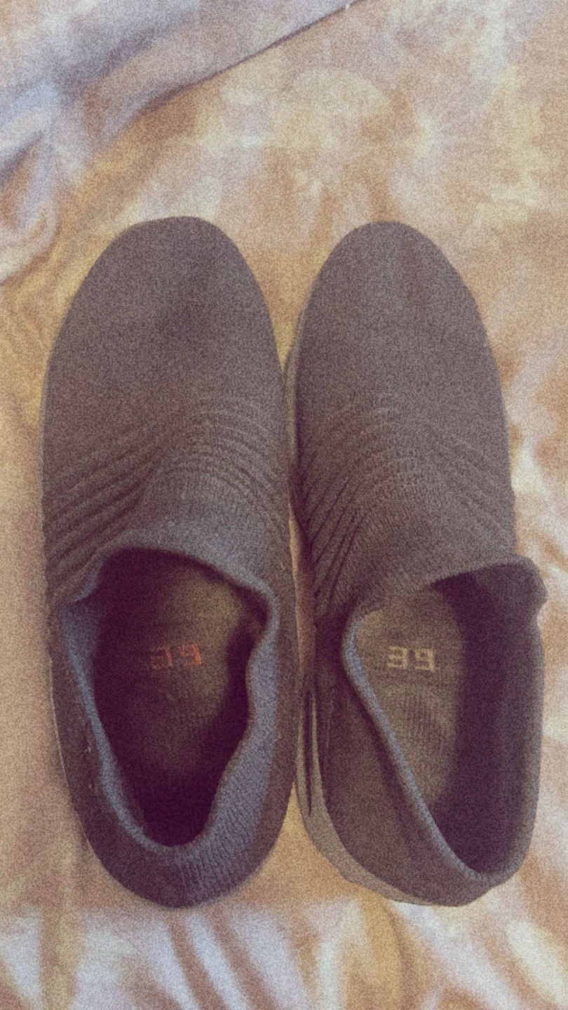 Grey Slip-On Shoes - Size 39 🥕