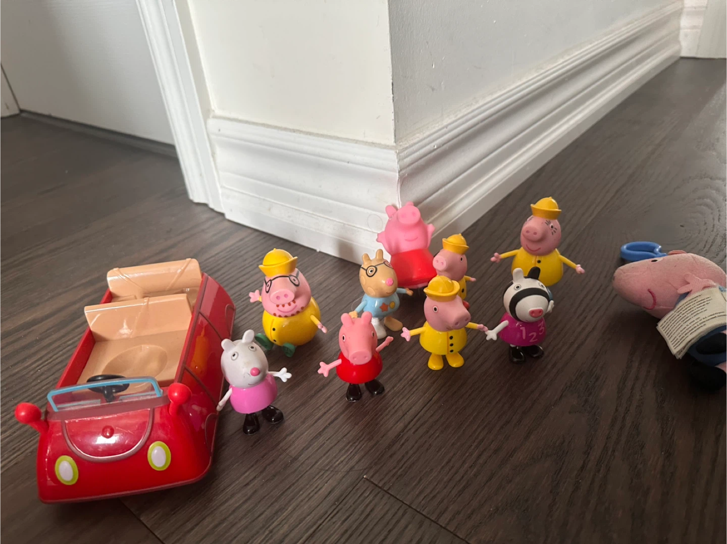 Peppa Pig Figures and Red Car