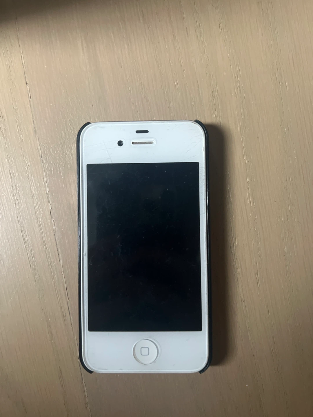 Vintage White iPhone 4 (Dead)
