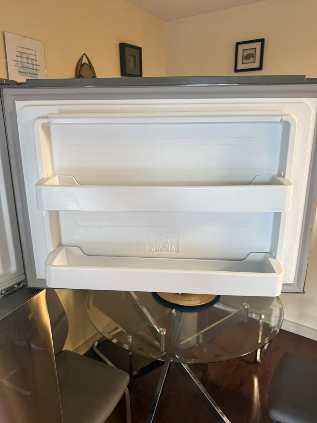 Midea Stainless Steel Top Freezer Refrigerator - photo 5