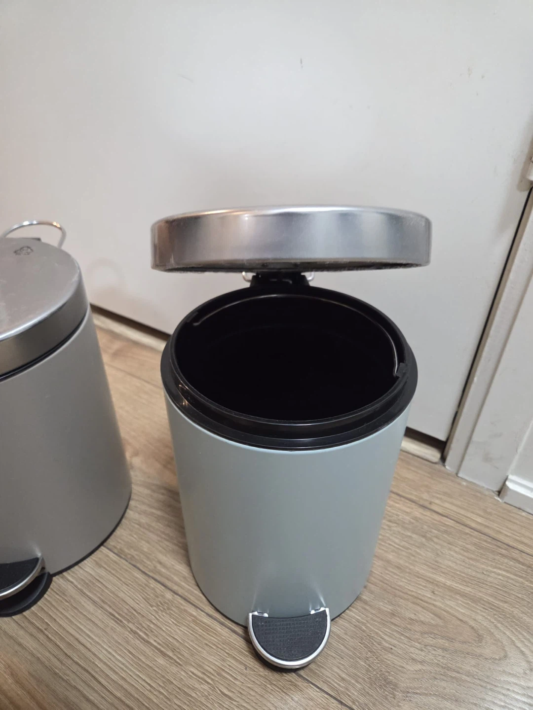Ikea Pedal Bins - 4 litre - photo 5