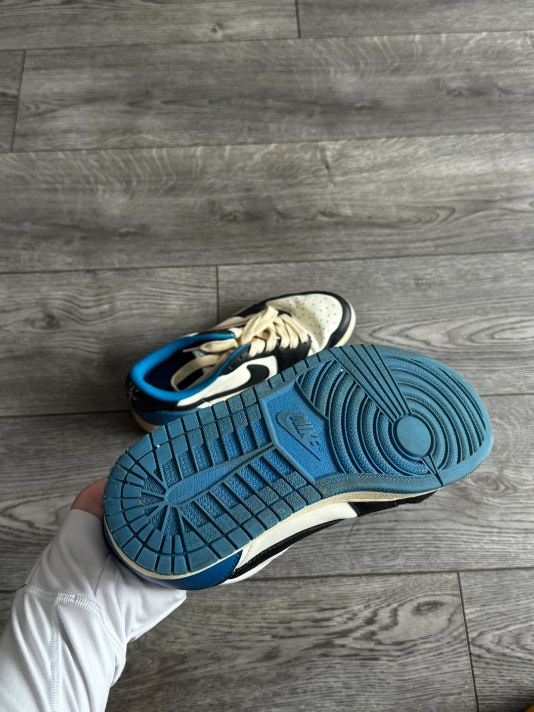 Nike Air Jordan 1 Low Travis Scott - photo 5