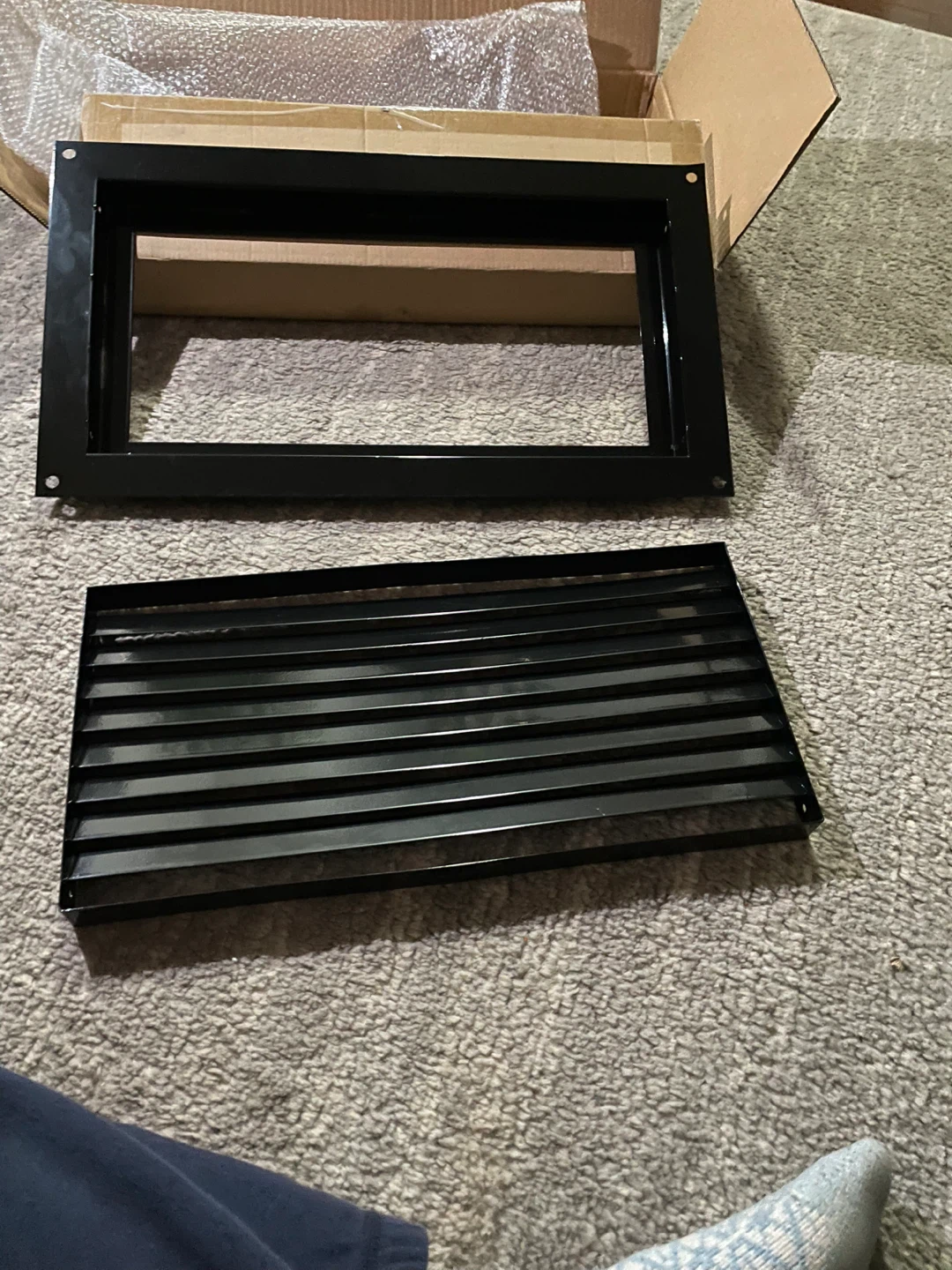 🥕 Black Metal storm Vent Cover - photo 2