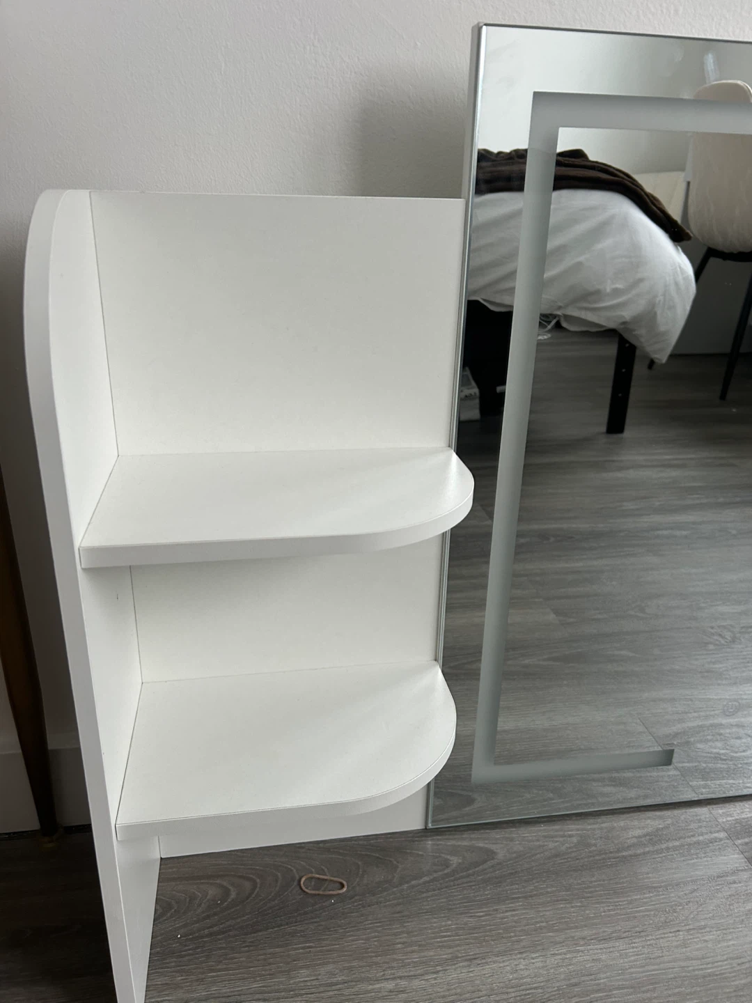 Brand new Vanity/Desk with Lighted Mirror & Shelves - photo 4