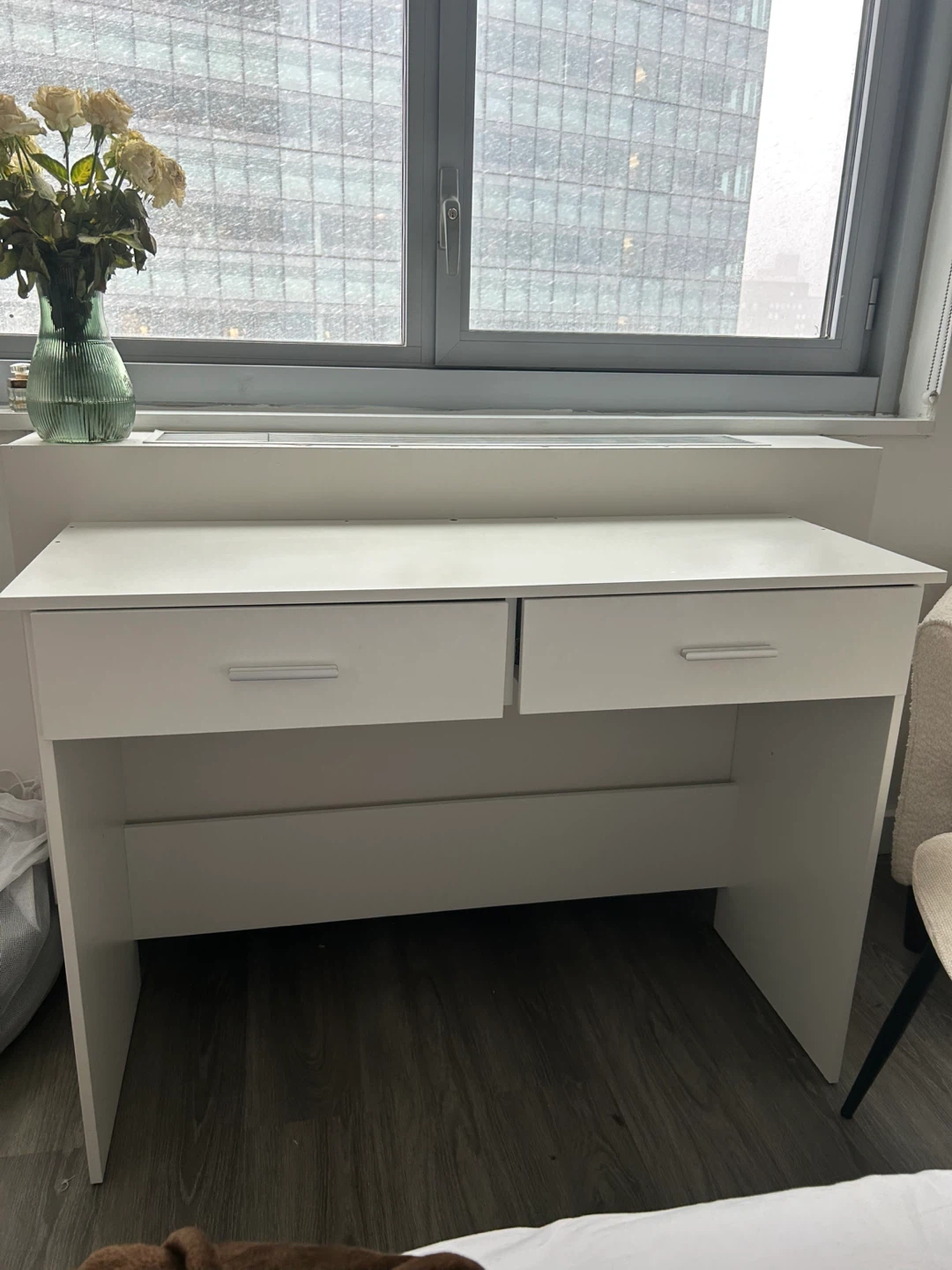 Brand new Vanity/Desk with Lighted Mirror & Shelves - photo 5