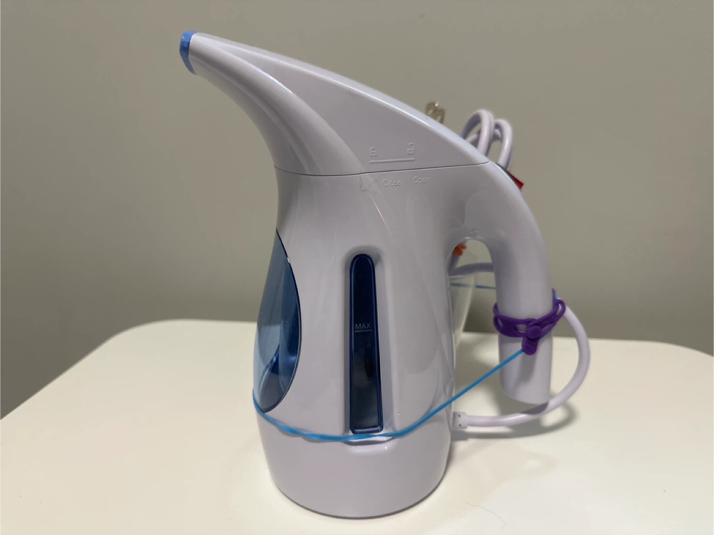 MOVING SALE | Handheld Garment Steamer - photo 2