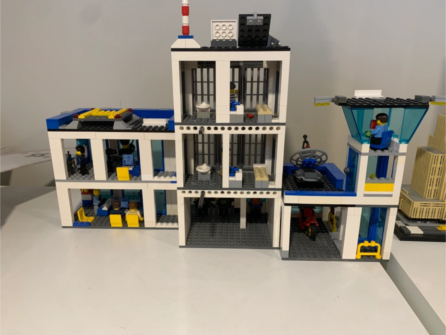 LEGO City Police Station - photo 2