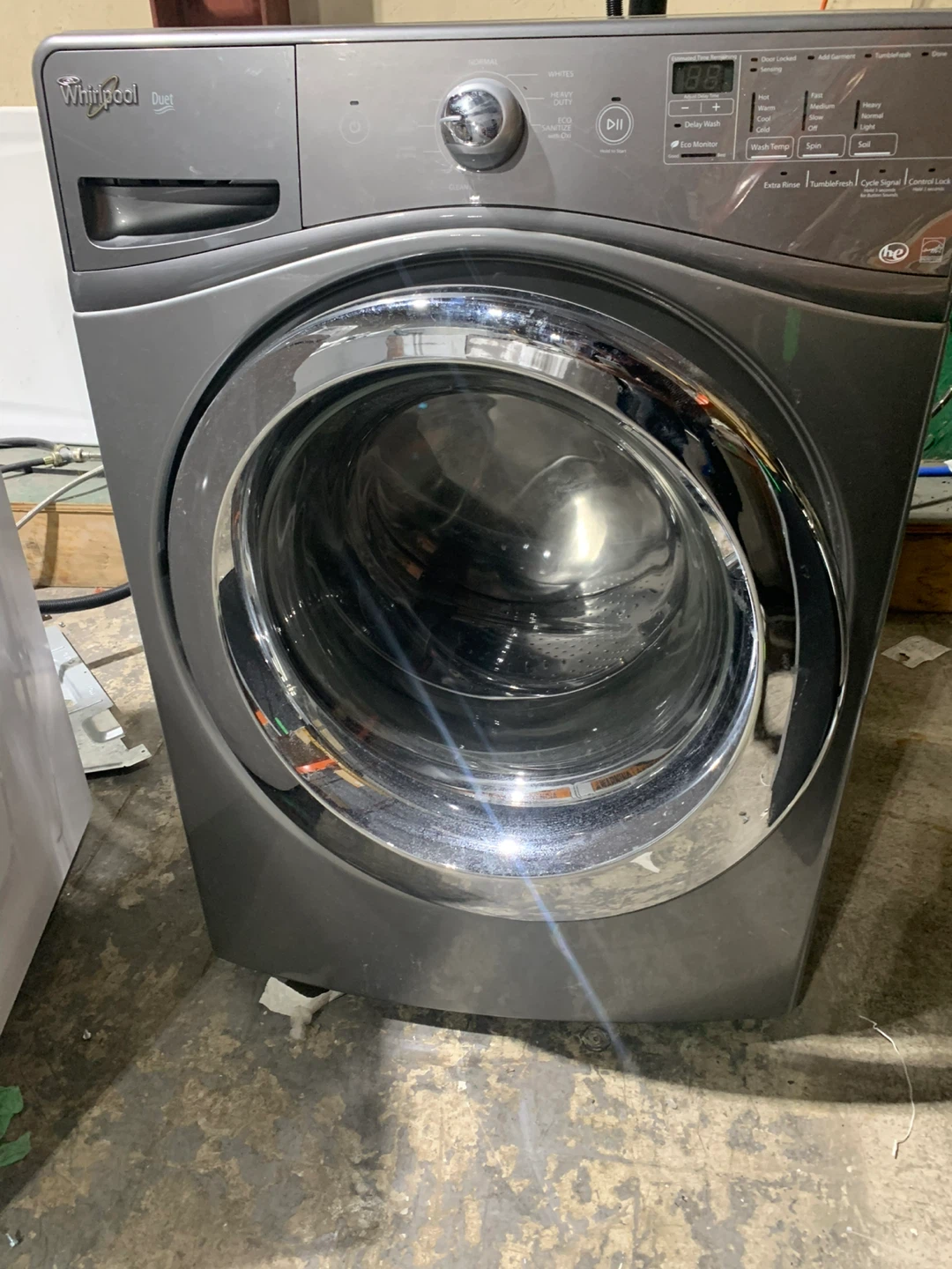 Whrilpool and Frigidaire washer and dryer set 27 inch only 575/- - photo 4