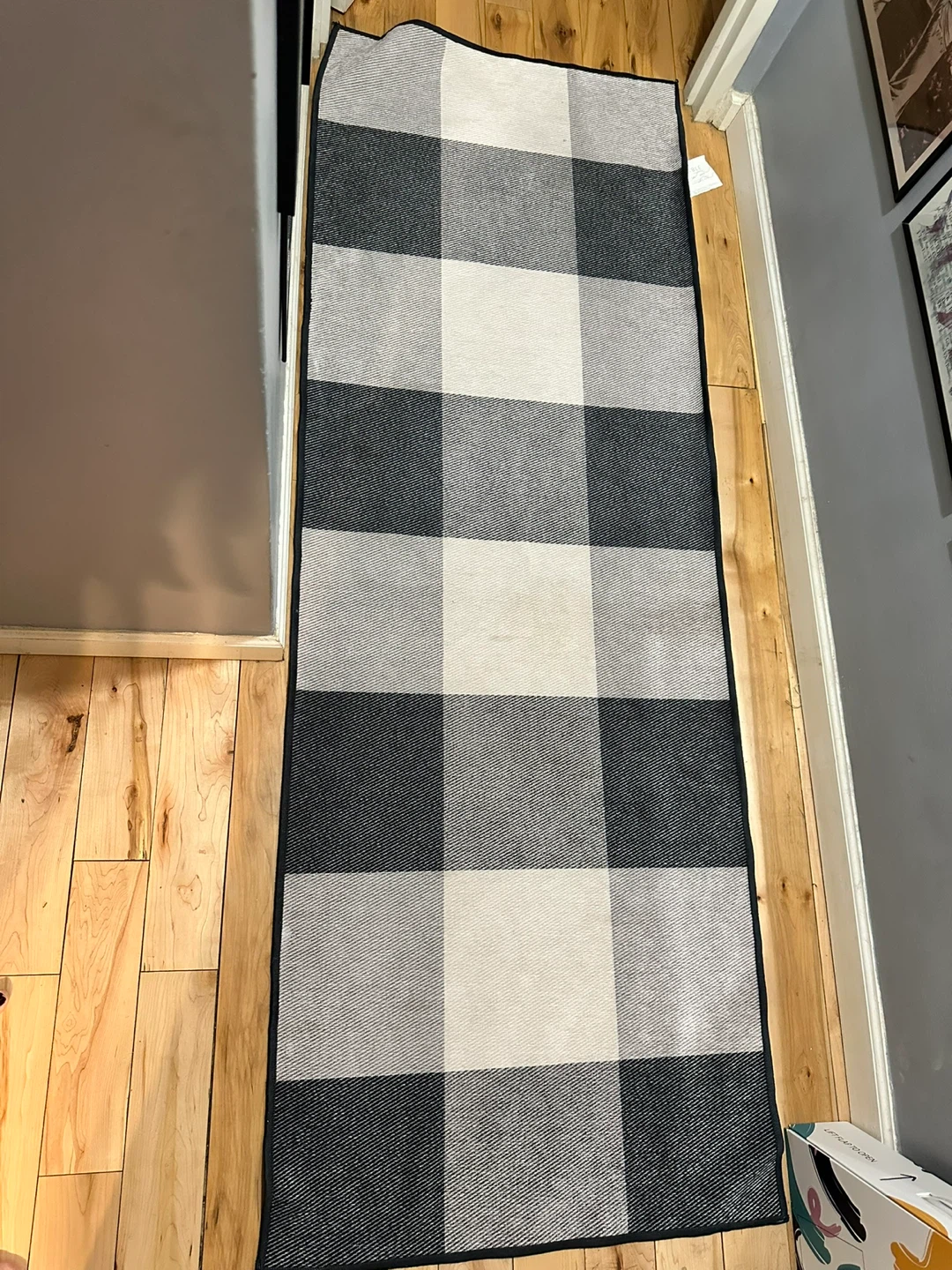 Ruggable Black & White Buffalo Plaid Rug 2.5'x7'