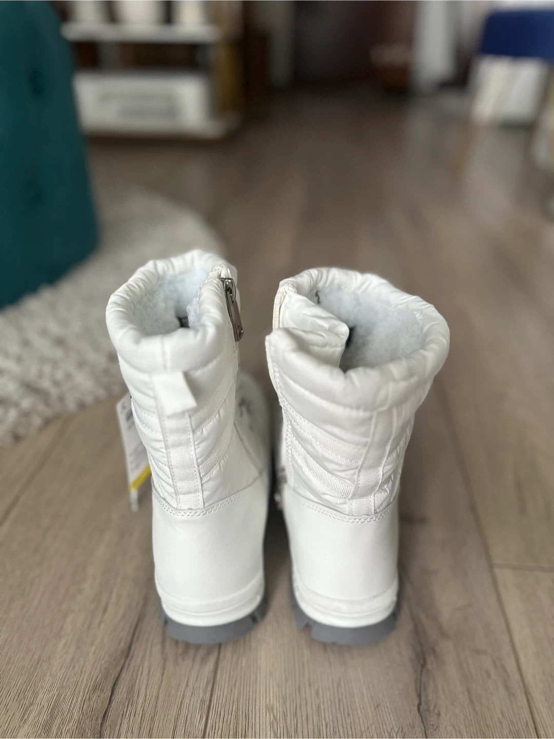 (NEW) Ardene White Winter Boots - photo 3